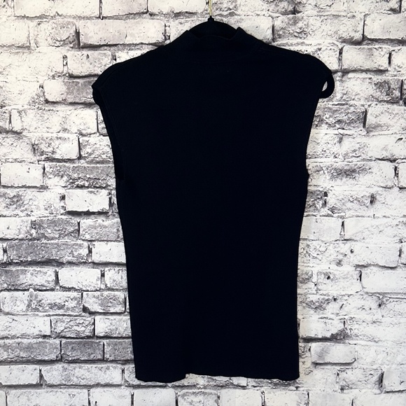 Carmen Marc Valvo Black Sleeveless Top Size Medium - Picture 5 of 7